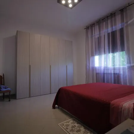 All'ombra Del Castello Affitto Breve Daire *